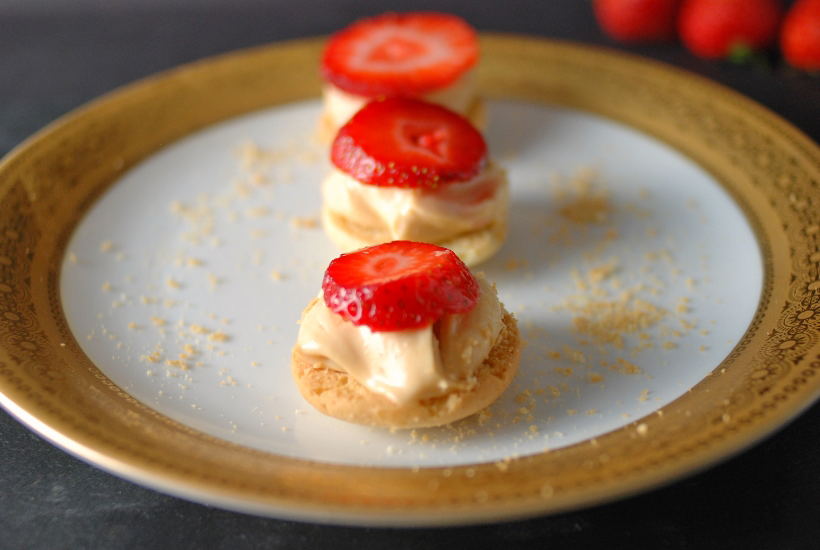 No Bake Strawberry Peanut Butter Bites